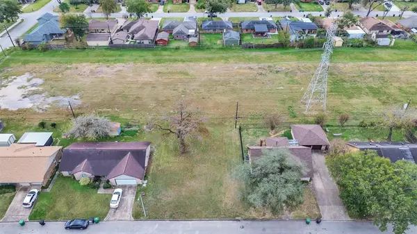 1115 Gardendale Drive, Houston, TX 77018