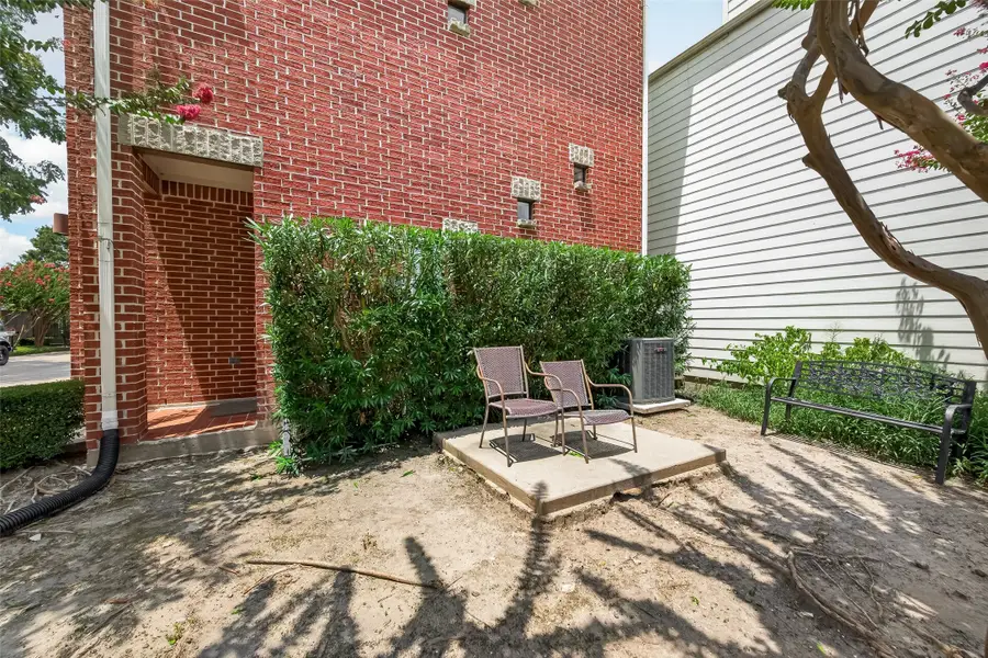 5653 Pine Street, Houston, TX 77081 - #2