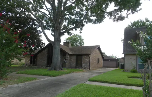 10034 Sageglow Drive, Houston, TX 77089