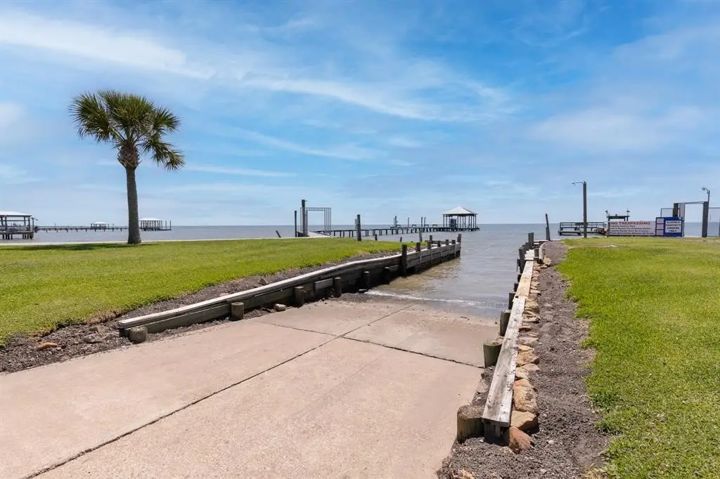 000 Mocking Bird Lane, Smith Point, TX 77514 - Image #1