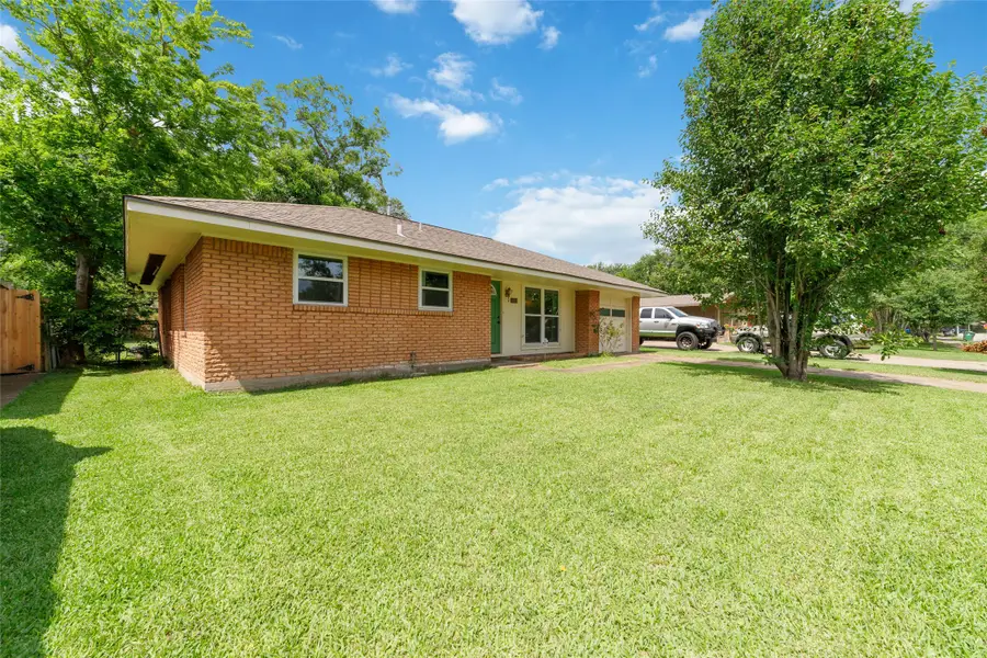 6601 Roos Road, Houston, TX 77074 - Image #2