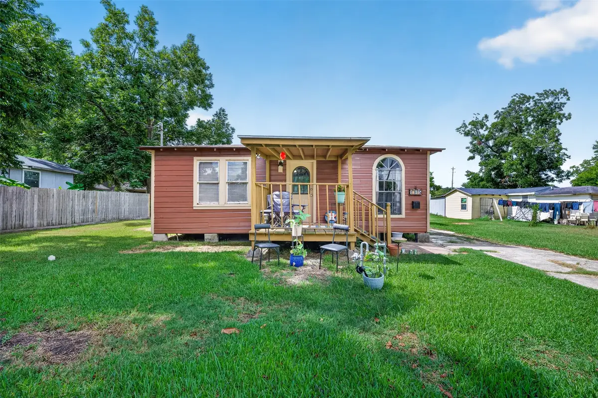 1715 W Humble Street, Baytown, TX 77520 - #1