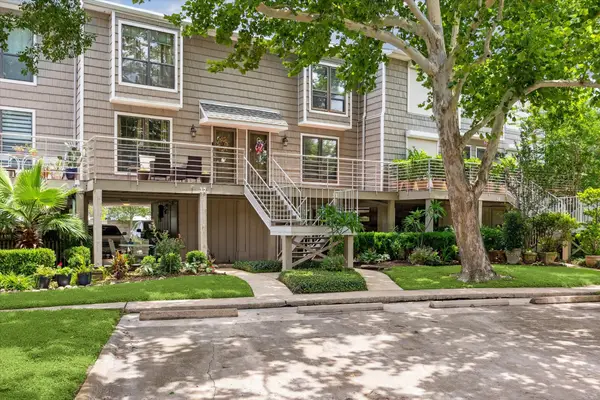 33 Lakewood Lane, Seabrook, TX 77586