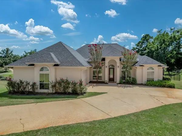 300 Spring Creek Drive, Nacogdoches, TX 75965