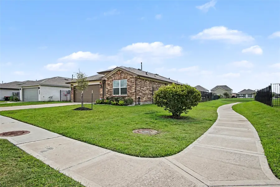 1302 Truckee River Drive, Rosharon, TX 77583 - #3