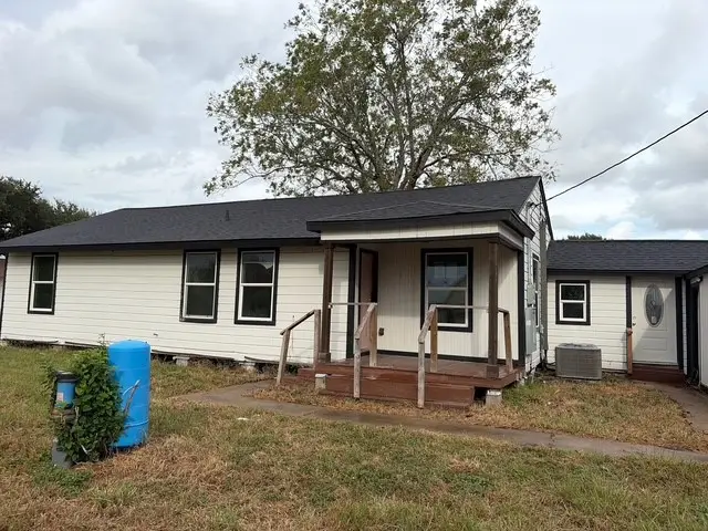 11171 S Hwy 71, El Campo, TX 77437 - #1