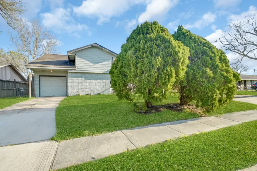3926 Heatherbrook Drive, Houston, TX 77045 - #3