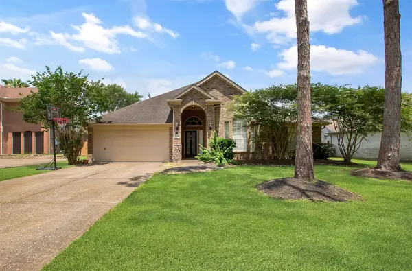 3628 Sunset Meadows Drive, Pearland, TX 77581