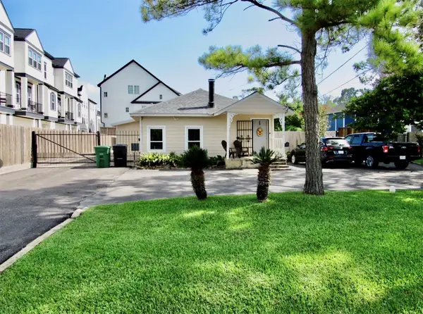 1126 W 22nd Street, Houston, TX 77008