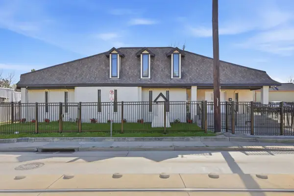 3911 Fulton Street, Houston, TX 77009