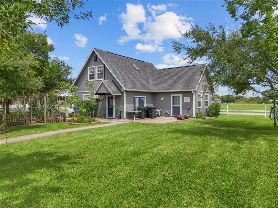 1013 7th Street, San Leon, TX 77539 - Image #3