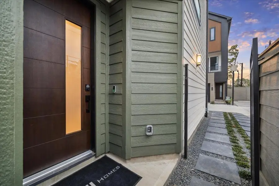 811 Thornton Road #A, Houston, TX 77018 - #2