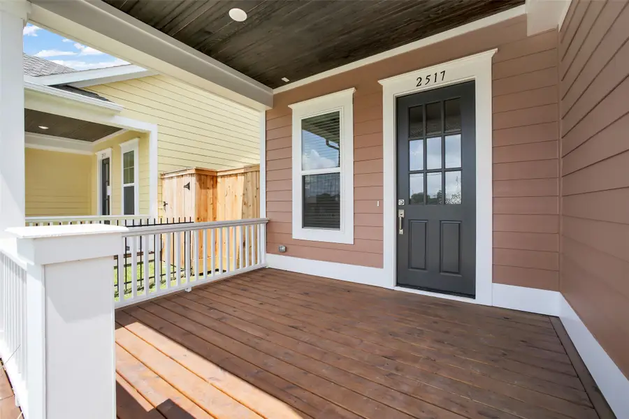 2517 S Houston Avenue, Pearland, TX 77581 - #2