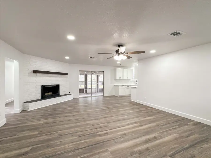 2312 Willow Boulevard, Pearland, TX 77581 - Image #3