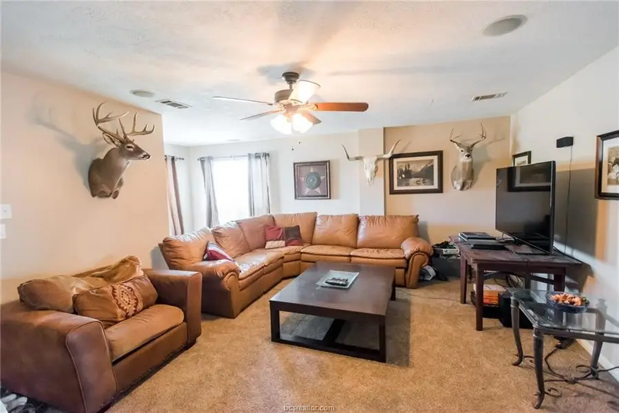 3807 Meadow View Drive, College Station, TX 77845 - Image #3