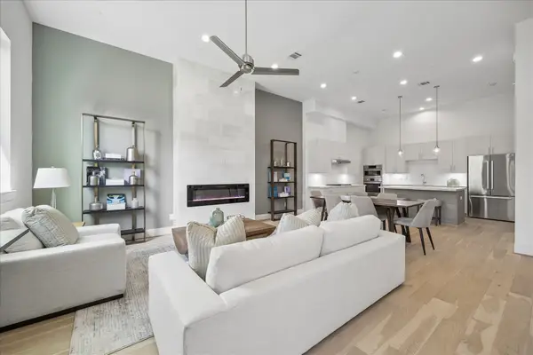 3407 Robin Rose Lane, Houston, TX 77080
