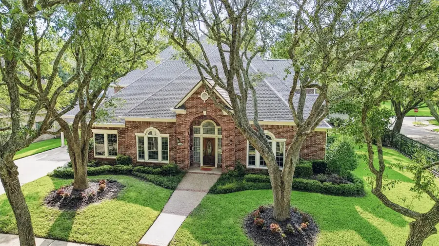 2702 Briar Knoll Court, Sugar Land, TX 77479 - #2