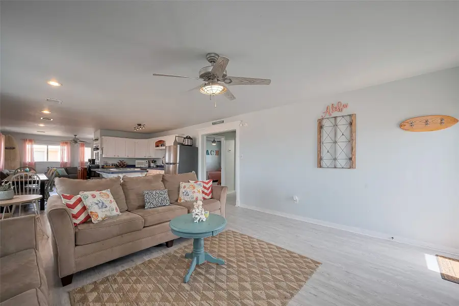 510 Oyster Street, Surfside Beach, TX 77541 - Image #2
