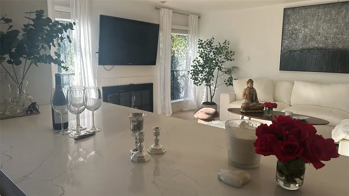 1914 Augusta Drive #16, Houston, TX 77057 - Image #1