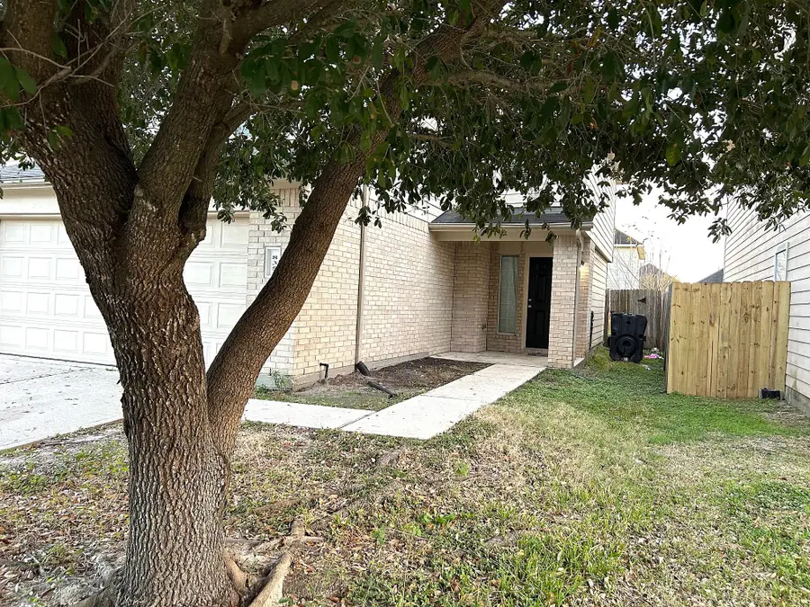 835 Darbydale Crossing Lane, Houston, TX 77090 - Image #2