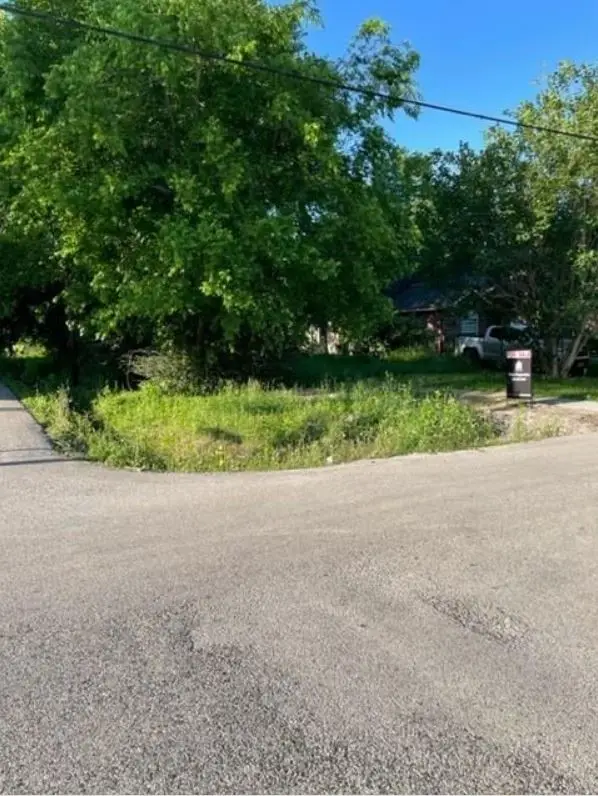 422 E 32nd Street, Houston, TX 77018 - Image #2