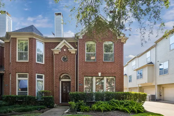811 W Heights Hollow Lane, Houston, TX 77007