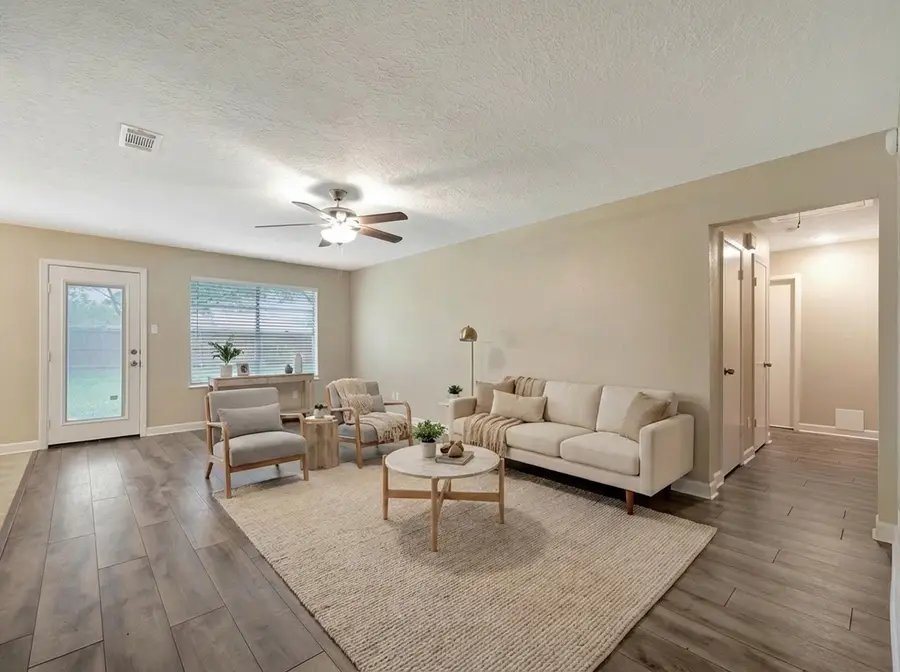 211 Leafwood Circle, League City, TX 77573 - #2