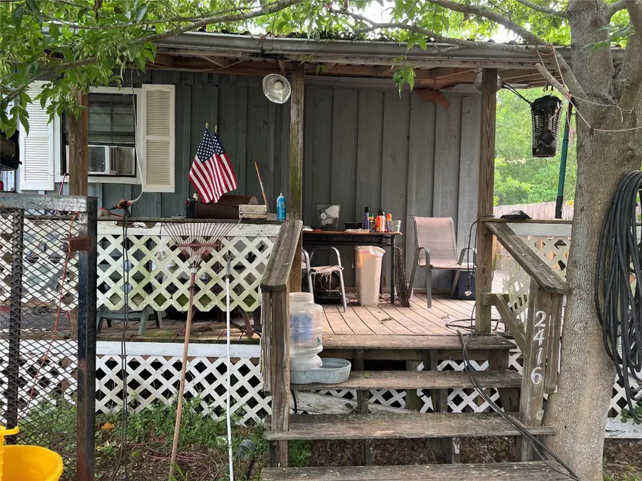 2416 E Bayshore Drive, Dickinson, TX 77539 - Image #2