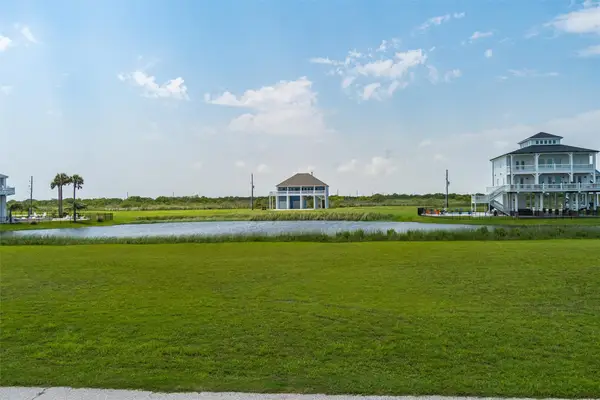 3829 Biscayne Beach Road, Crystal Beach, TX 77650