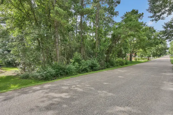 N/A Woodcreek Drive, Willis, TX 77318