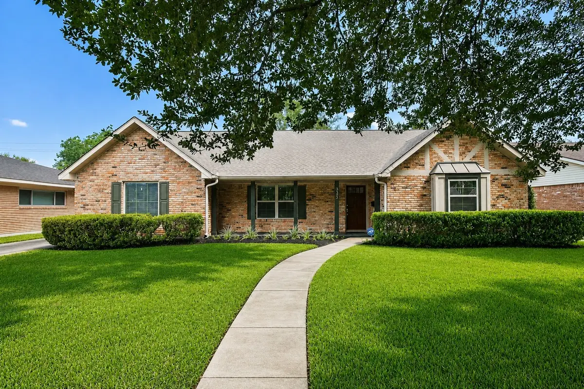 5422 Rutherglenn Drive, Houston, TX 77096 - #1