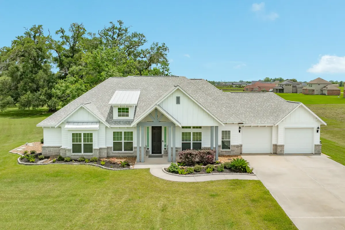 527 Lakeland Circle, Rosharon, TX 77583 - #1