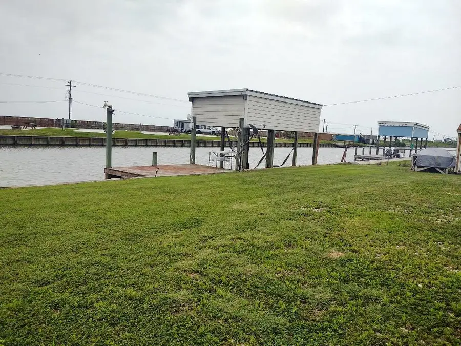 1705 County Road 299, Sargent, TX 77414 - Image #3