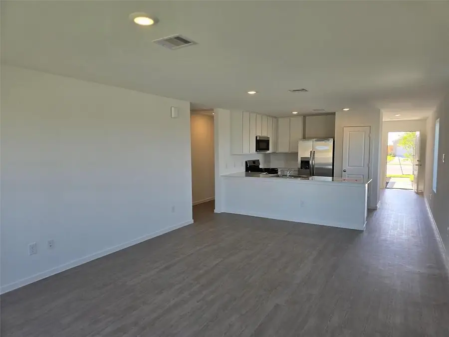 6115 Sunburst Scarlet Street, Katy, TX 77493 - Image #2