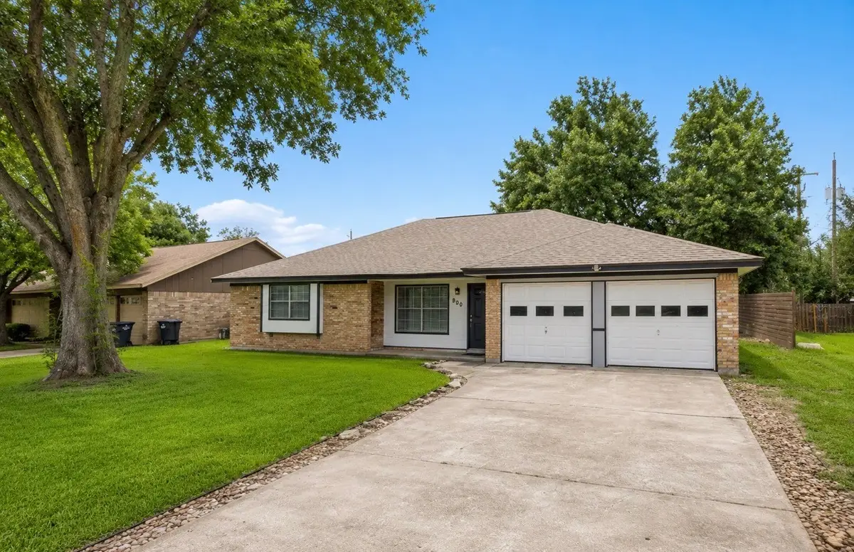 800 Midas Lane, Alvin, TX 77511 - #1