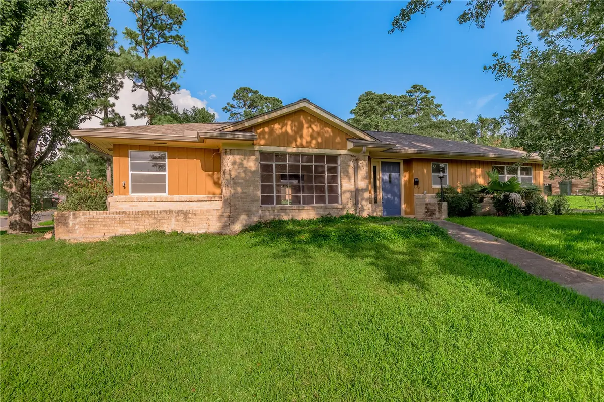 2001 Avenue Q, Huntsville, TX 77340 - Image #1