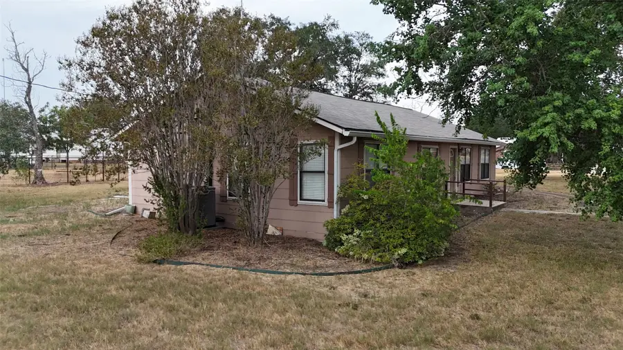 307 5th Street, Sutherland Springs, TX 78161 - Image #3