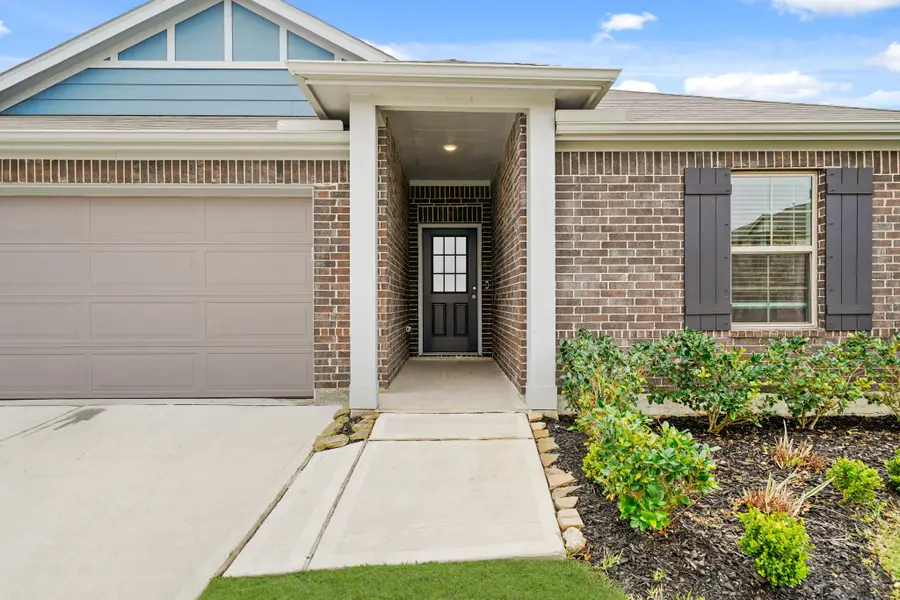 1217 Lancer Leap Drive, Alvin, TX 77511 - Image #3