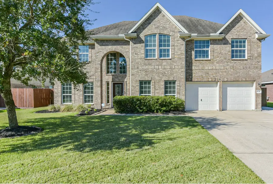 9719 Wincrest Drive, Monterey Belvieu, TX 77523 - Image #3