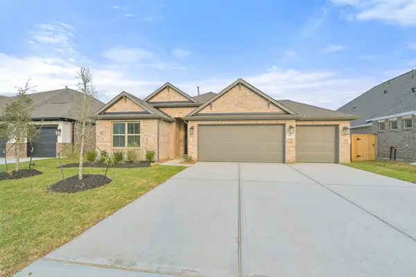 1541 Apache Heights Drive, Dayton, TX 77535