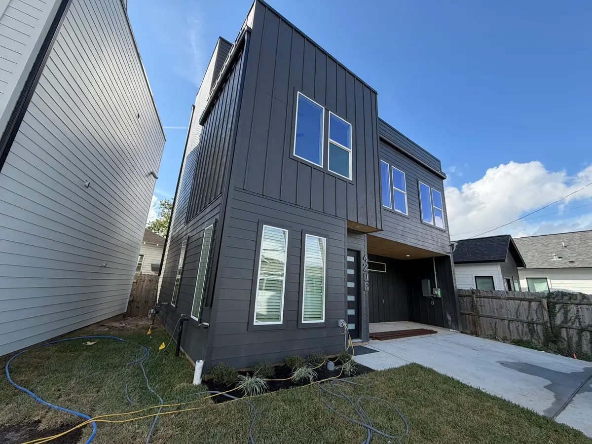 4208 Fox Street, Houston, TX 77003 - Image #1