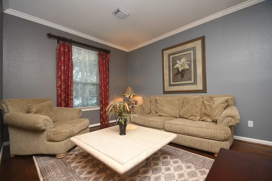 2438 Plantation Bend Drive, Sugar Land, TX 77478 - Image #3