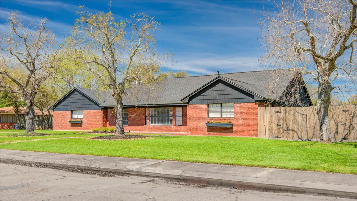 1618 W 10th Street, Freeport, TX 77541 - #1