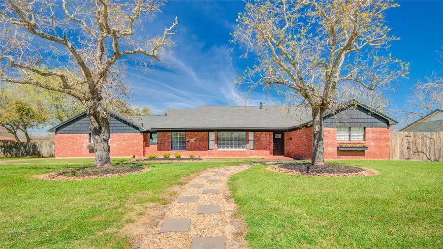 1618 W 10th Street, Freeport, TX 77541 - #3