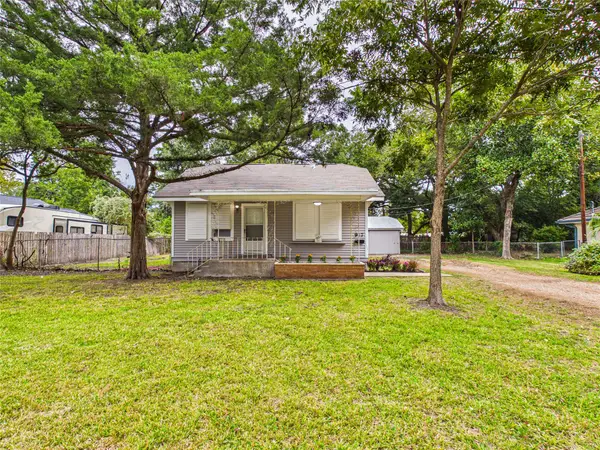 917 Laurel Street, La Marque, TX 77568