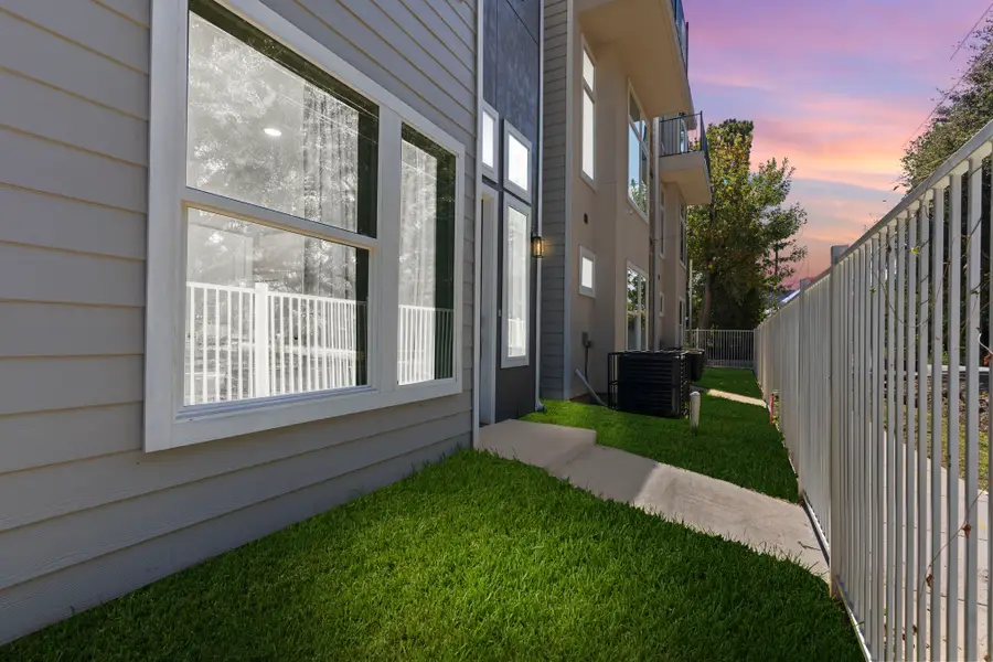 6719 Saint Augustine Street, Houston, TX 77021 - Image #3