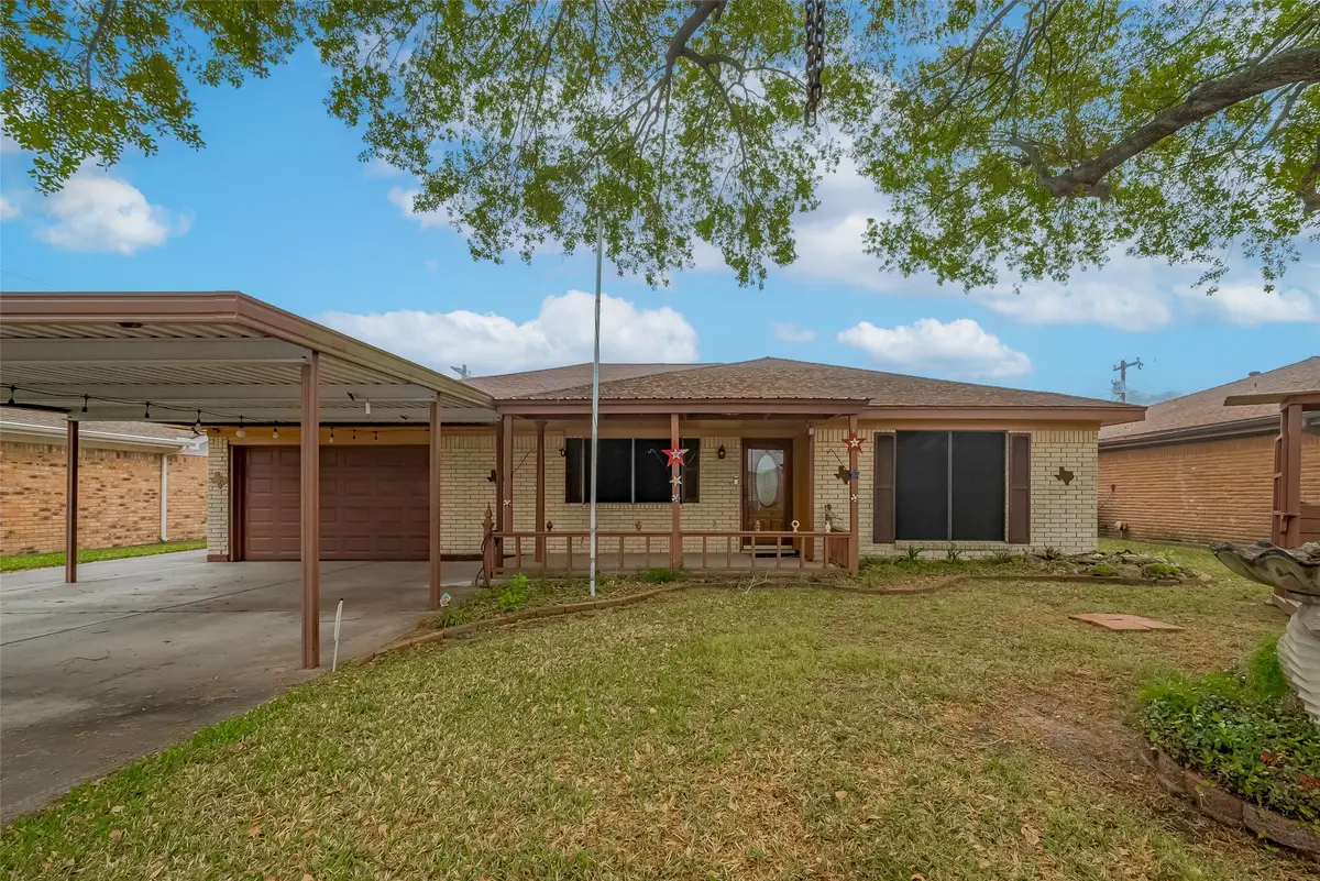 2426 15th Avenue N, Texas City, TX 77590 - Image #1