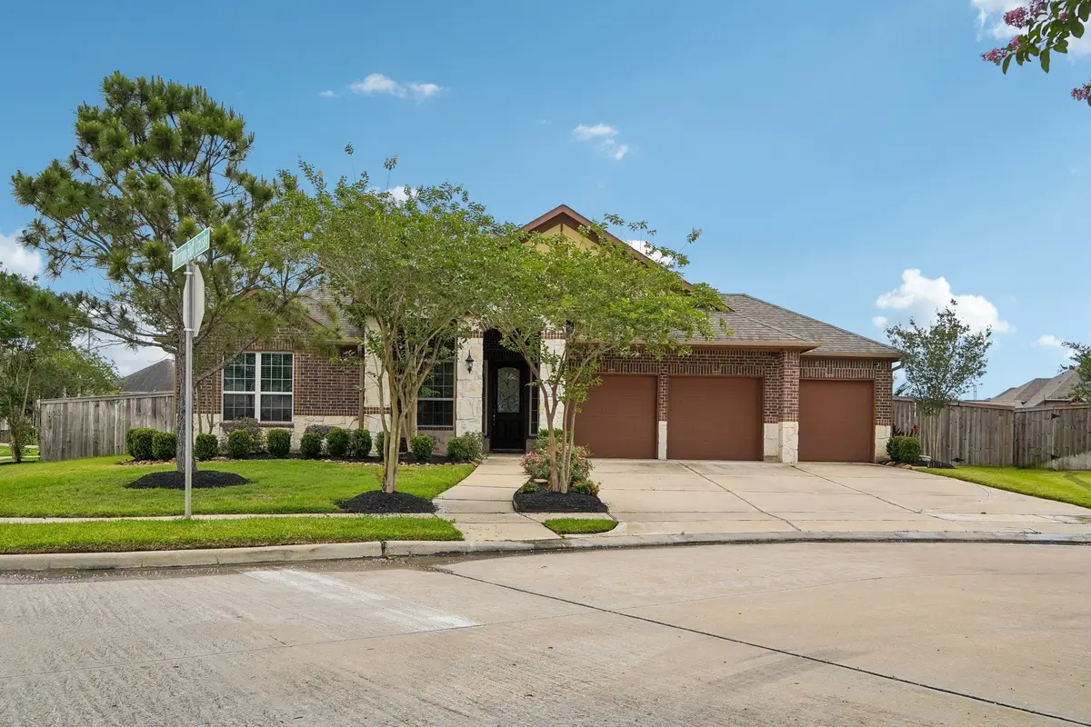 2205 Briarstone Bluff Crossing, Pearland, TX 77089 - #1