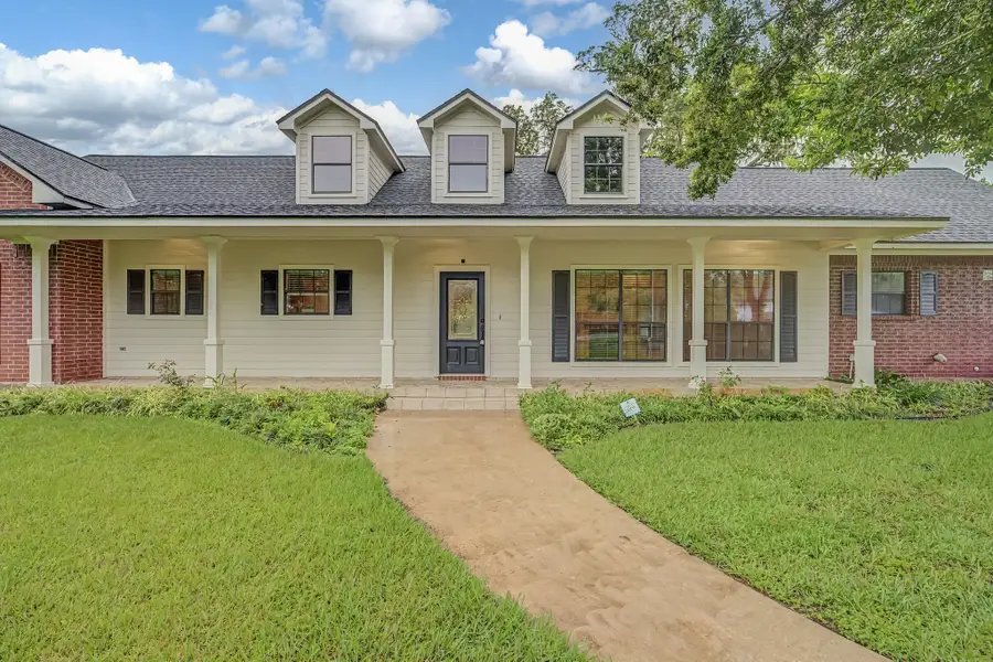 1621 Mcfadden Road, Lake Jackson, TX 77566 - #2