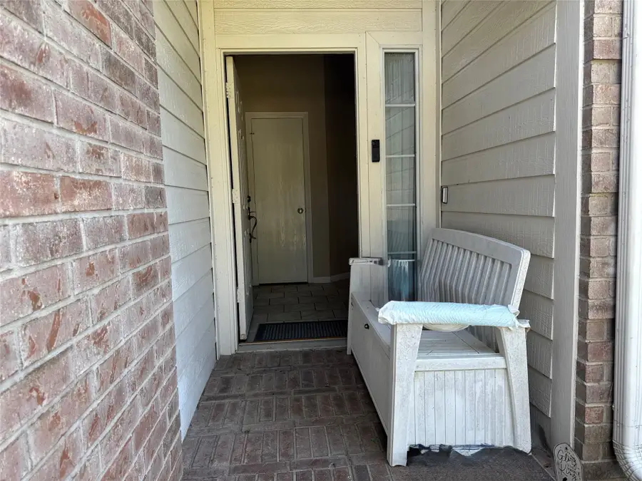5427 Chasewood Drive, Bacliff, TX 77518 - #2